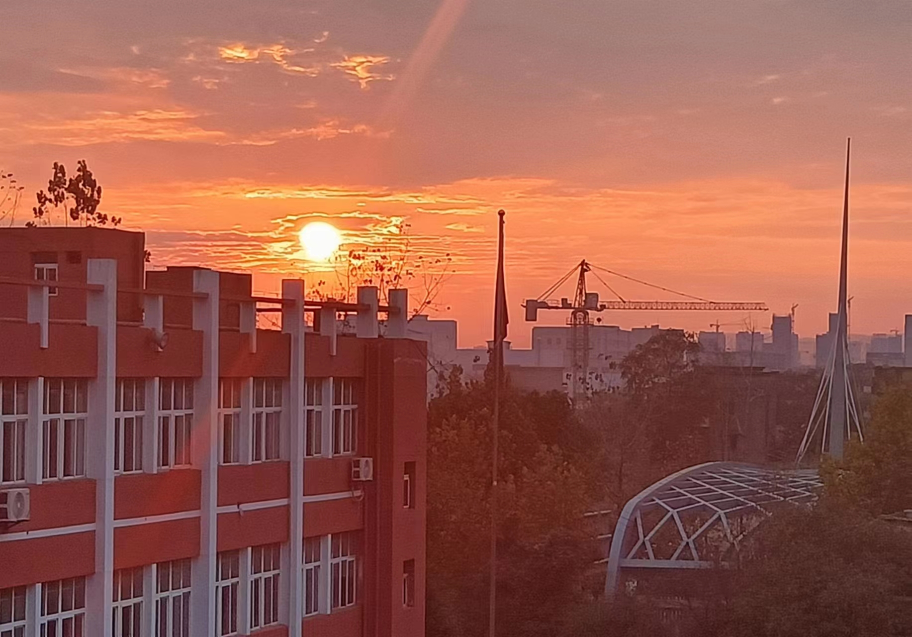 傍晚的夕陽